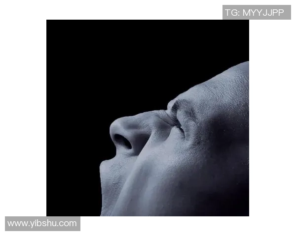 足球圈颜值担当:那些凭借外貌与魅力走红的球星们 足球圈颜值担当:那些凭借外貌与魅力走红的球星们